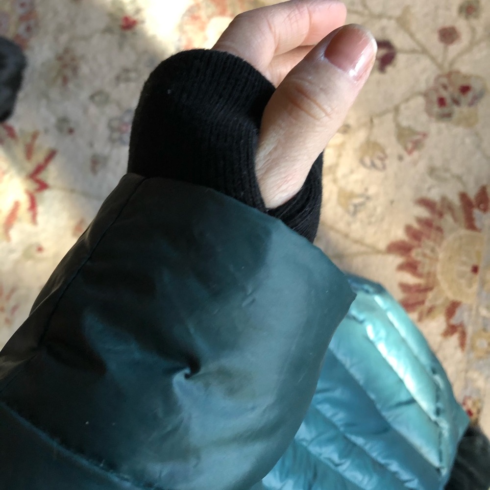 Kenneth Cole green Puffer coat - Picture 3 of 3
